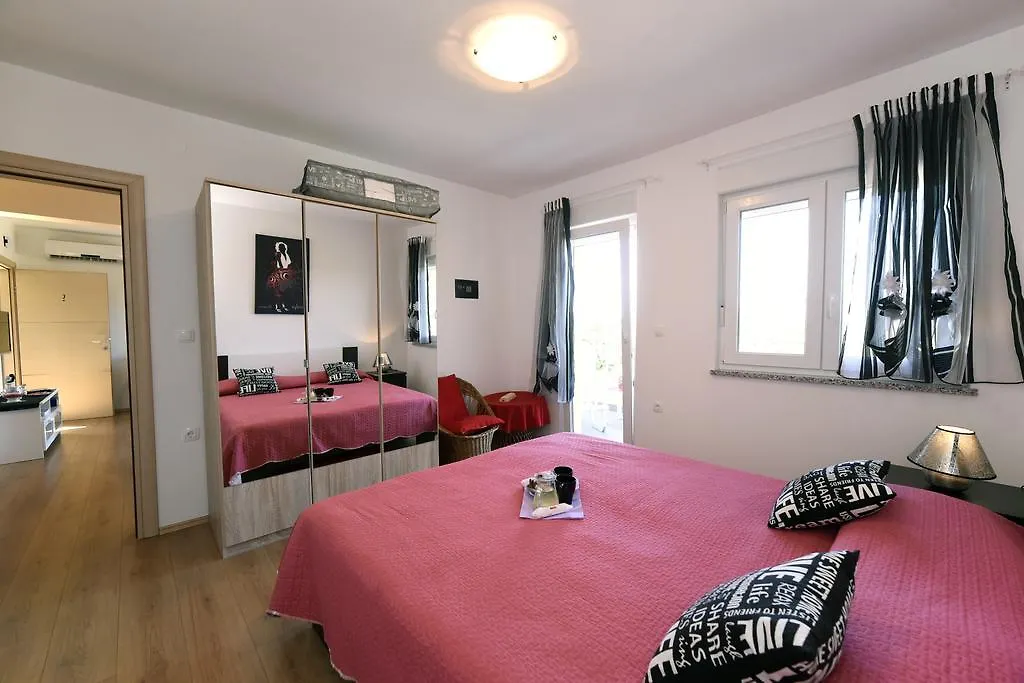 Apartments Rudy Jadranovo 0*,
