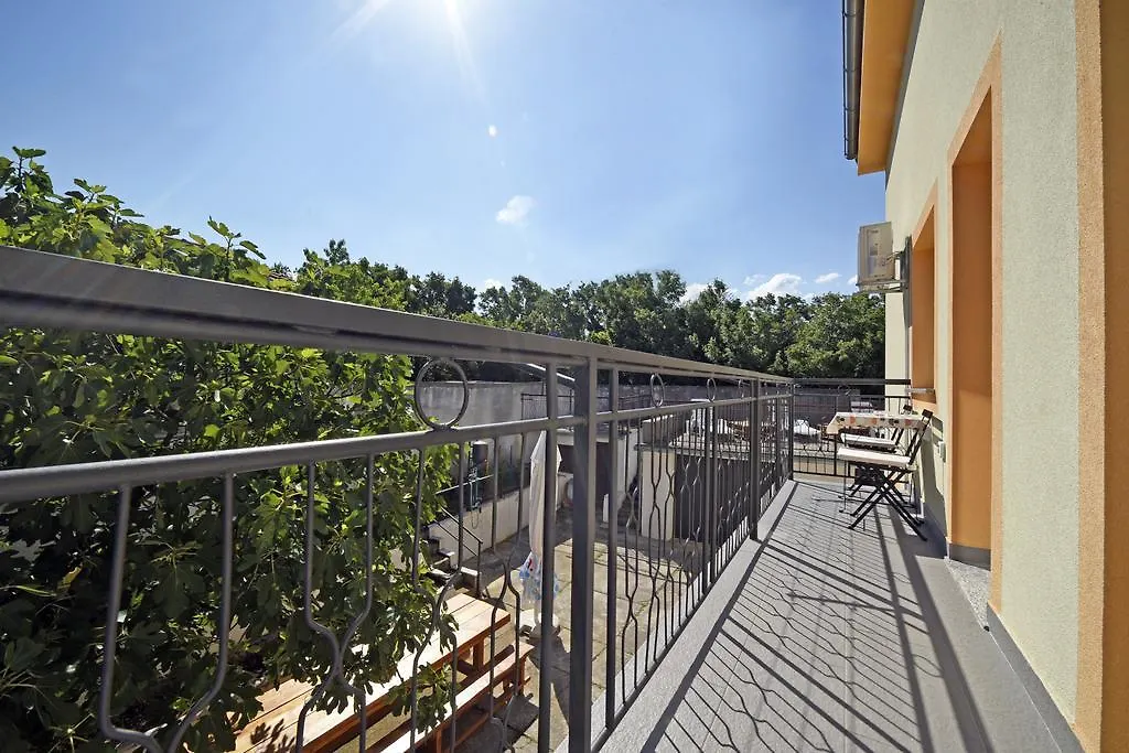 Apartments Rudy Jadranovo